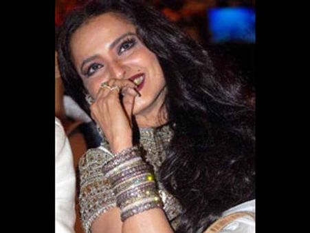 நடிகை ரேகாவும் ராஜ்யசபா எம்.பியானார்!