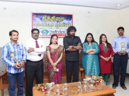 'வேறுமொழிப் பட காட்சியை இனி யாரும் சுட முடியாது!' - பெண் இயக்குநர் பேச்சு
