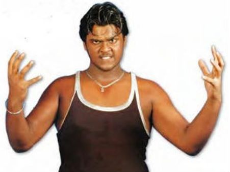 முதல் படத்திலேயே 3 பொறுப்புகளை ஏற்கும் 'ஜூனியர் கேப்டன்' சண்முகப்பாண்டியன்!