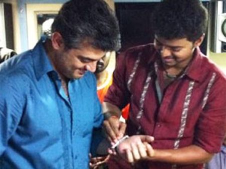 நானும் விஜய்யும் நண்பர்கள்... என் ரசிகர்கள் விஜய்யை விமர்சிப்பது தவறு - அஜீத்