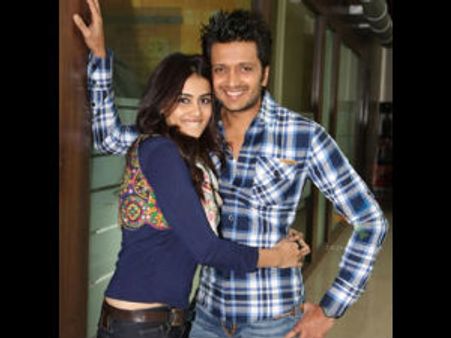 மாமியார் வீட்ல செம ஜாலி! - ஜெனிலியா உற்சாகம்