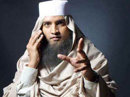 கவுண்டமணியை இமிடேட் பண்ணவில்லையாம்! - சொல்கிறார் சந்தானம்