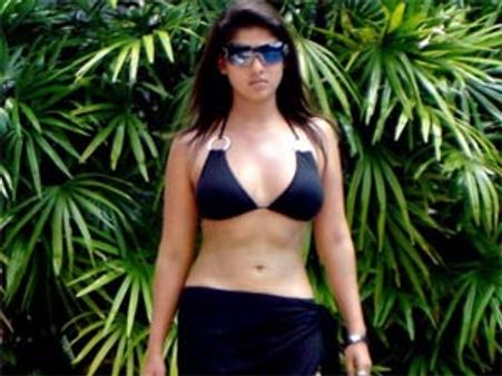 தி டர்ட்டி பிக்சரில் நயன்தாரா!