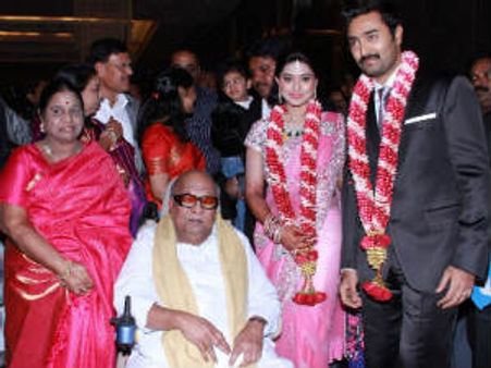 சினேகா- பிரசன்னாவை வாழ்த்திய கருணாநிதி