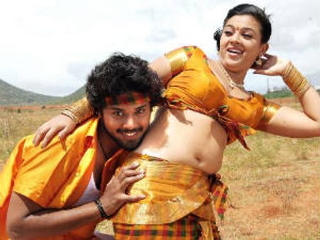 கடனில்லாத ஒரு வீடு.. கனவு காணும் 'இதயம் திரையரங்கம்'!