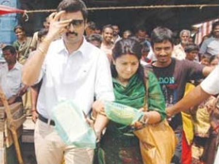 கரூரில் குலதெய்வ கோயிலில் பிரசன்னா - சினேகா