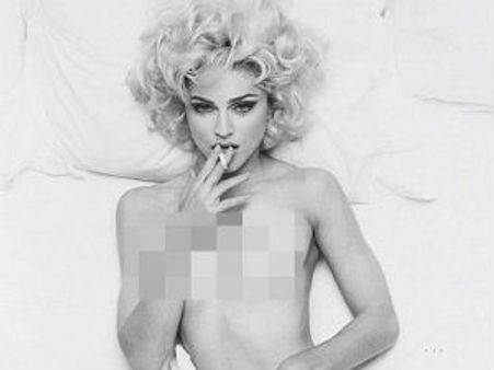 ரூ.12 லட்சத்துக்கு ஏலம் போன மடோனா நிர்வாண படம்!