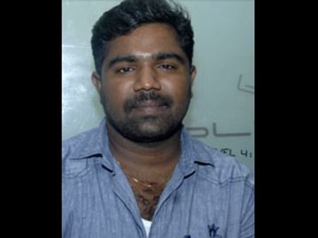 காதலித்து ஏமாற்றியதாக கழுகு பட இயக்குநர் மீது பெண் புகார்!