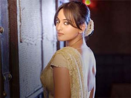 பிகினி, முத்தம் ம்ஹூம்: சோனாக்ஷி