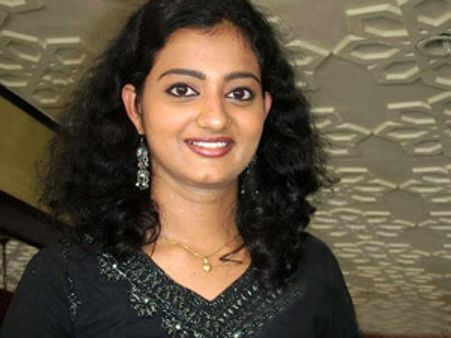 காதலரை பெற்றோர் சம்மதத்துடன் மணந்த 'வெயில்' பட நாயகி பிரியங்கா