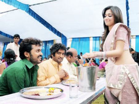 கார்த்திக்கு வயசு 35: தலைவர்கள் ரேஞ்சில் பிறந்தநாள் கொண்டாட்டம்