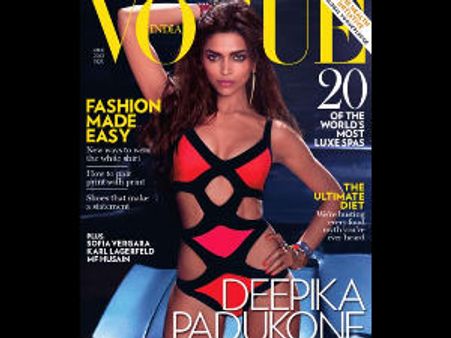 சிக்கென்ற ஸ்விம் சூட்டில் பத்திரிகைக்கு தீபிகா கொடுத்த போஸ்!