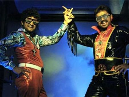 சகுனியில் நான் ரஜினி.. சந்தானம் கமல்! - கார்த்தி