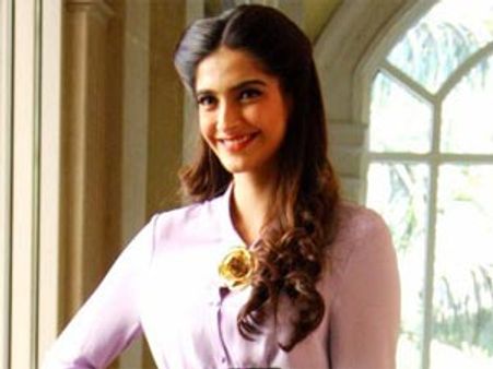 கத்ரீனா கைப் ஒரு வெங்கங்கெட்டவர்: சோனம் கபூர் தாக்கு