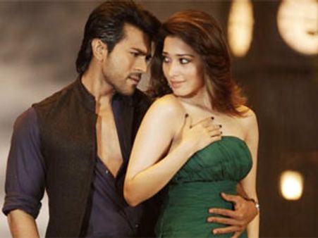 சிரஞ்சீவி மகன் கல்யாணத்தில் டான்ஸ் ஆடும் தமன்னா, ஷ்ரேயா!