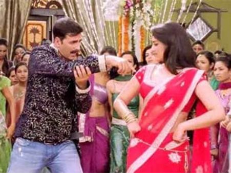 ஜிந்தா தா பாடலுக்கு ரூ. 50 லட்சம் செட்டில் செய்த சஞ்சய் லீலா பன்சாலி