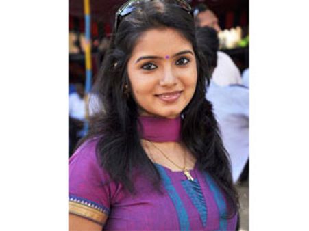 ஒரு 'மலரின்' பயணம்... நாதஸ்வரம் ஸ்ரிதிகாவின் 'நச்' பேட்டி!