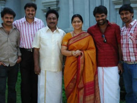 சொதப்பல் சீரியல்களுக்கு உடனுக்குடன் 'ஆப்பு' வைக்கும் சானல்கள்!