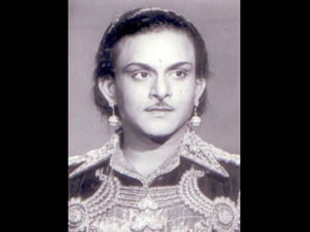 மறைந்த நடிகர் டி.ஆர்.மகாலிங்கத்தின் வீட்டை ஆக்கிரமிக்க முயன்ற திமுகவினர்