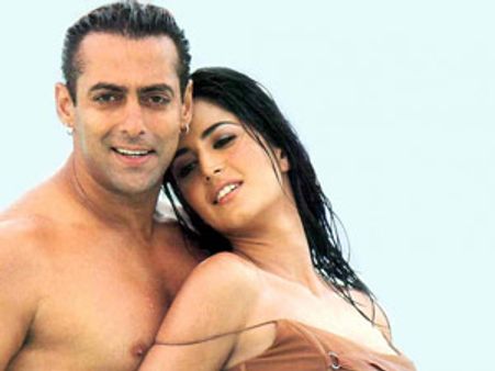 அரைகுறை ஆடை அணிந்ததற்காக கத்ரீனாவை சல்மான் அடித்தாரா?