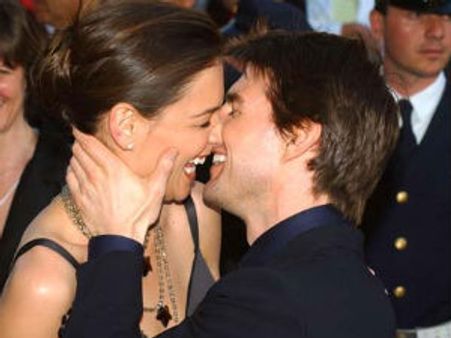 2வது டைவர்ஸ் வாங்கித் தந்த வக்கீலையே 3வது விவாகரத்துக்கும் பிடித்த டாம் க்ரூஸ்