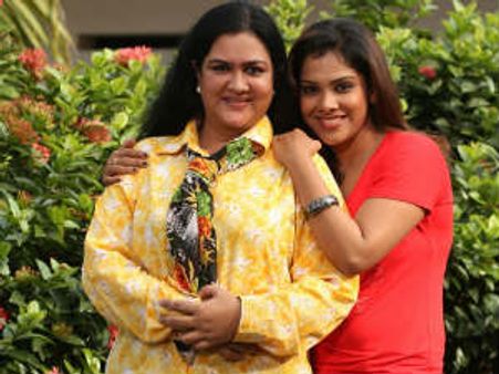 குடிகாரி விவகாரம்: மாஜி கணவருக்கு ஊர்வசி நோட்டீஸ்