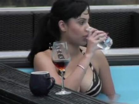 பிக் பிரதர் ரியாலிட்டி ஷோவில் டீனா உப்பலுக்கு அவமரியாதை