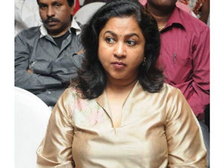 எனக்குள்ளே போராட்ட குணம் இருக்கு – ரா‌தி‌கா‌