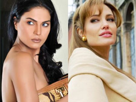 உலகின் செக்ஸியான பெண் - ஏஞ்சலினா ஜூலியை ஓரங்கட்டிய வீணா மாலிக்!