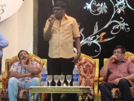 ராஸல் கைமாவைக் கடந்த வைகைப் புயல்!