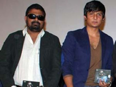 முகமூடியில் புரூஸ்லீயுடன் பணியாற்றிய ஸ்டன்ட் கலைஞர்!