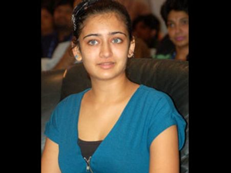 நசிருதீன் ஷா மகனுடன் கமல் மகள் காதல்?