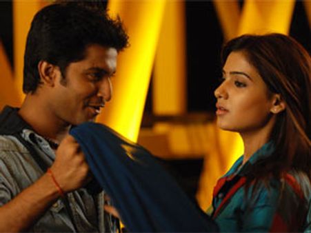 இந்திக்குப் போகிறது ஈ!