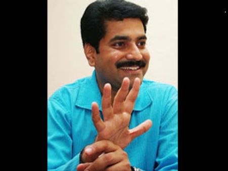 இவரோட அலப்பரைக்கு அளவே இல்லையா?