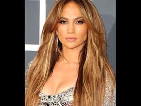 ஜெனீபர் லோபஸின் பெயரை தொப்புளில் பச்சை குத்திய காதலர்