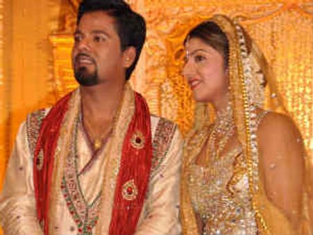 கணவர் பிறந்த நாளில் விவாகரத்து என செய்தி பரப்புவதா? - குமுறும் ரம்பா