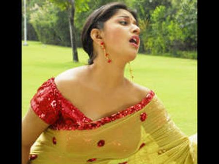 ராஜேஷை காதலிப்பது உண்மைதான்... ஆனால் கல்யாணம்? - இழுக்கும் மீராஜாஸ்மின்