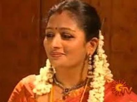 நல்லவளாக நடிப்பது ரொம்ப ஈஸி: சினேகா நம்பியார்