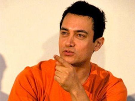 உபியில் தனது உறவினர்களின் 22 வீடுகளை வாங்கிய அமீர்கான்!