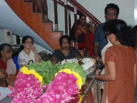 மாரடைப்பால் நடிகர் ராஜேஷ் மனைவி மரணம்