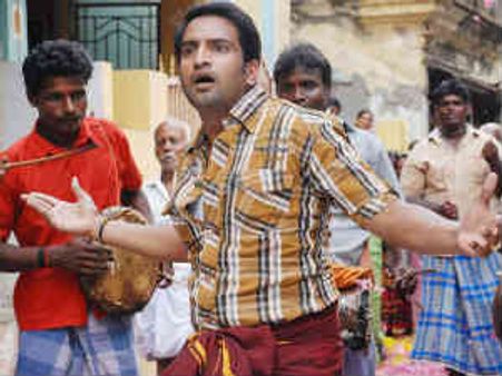 'கும்பலாக' வீடு கட்டக் களத்தில் குதிக்கும் சந்தானம்!