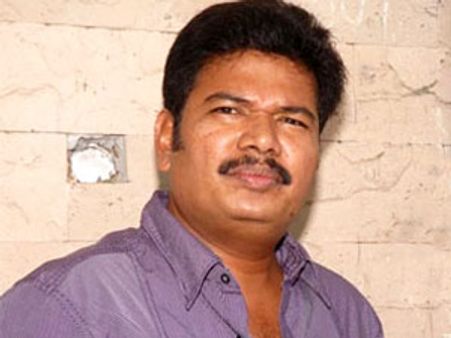 பிறந்த நாள் கொண்டாடும் 'ஷோமேன் ஆப் இந்தியா' இயக்குநர் ஷங்கர்!