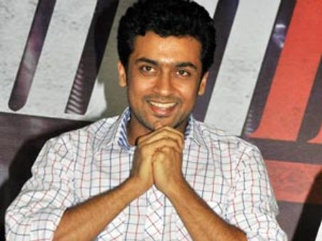 பேஸ்புக், ட்விட்டரில் நான் இல்ல.. இல்லவே இல்ல...! - சூர்யா