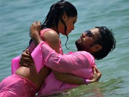 'பாண்டி ஒலி பெருக்கி நிலையம்' - தடை நீட்டிப்பு