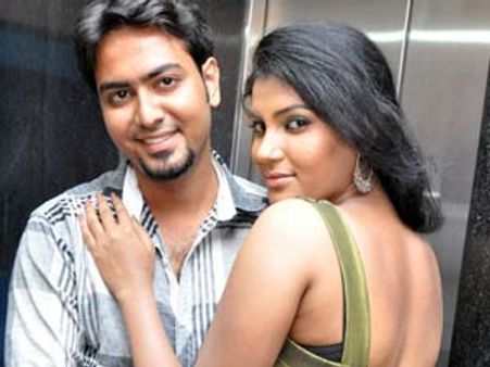 பேஸ்புக்கை வைத்தும் ஒரு படம் வருதுங்கோ...!