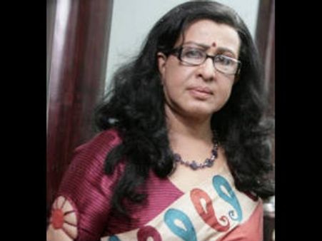 மலையாள நடிகை 'செம்மீன்' ஷீலா காங்.கில் சேருகிறார்- சென்னையிலிருந்து கேரளாவுக்கு இடம் பெயருகிறார்!