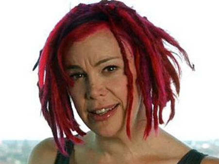 பெண்ணாக மாறிய மேட்ரிக்ஸ் இயக்குனர்..!