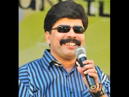 பாடகராக மாறி கலக்கிய பவர் ஸ்டார்!