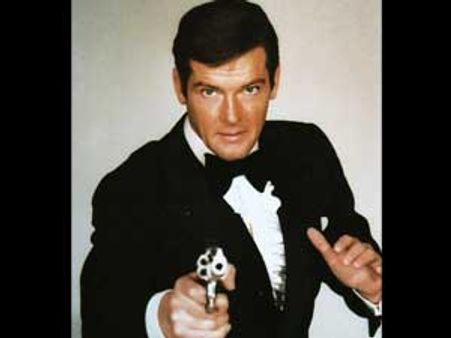 மனைவி கையால் அடி... ஜோம்ஸ்பான்ட் கூட தப்பவில்லை!!