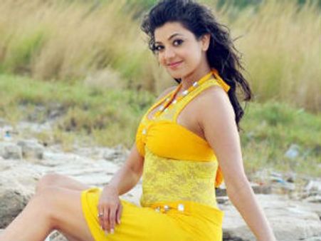 காஜல் உங்களுக்கு விருந்து வைக்கணுமா? இதைப் படிங்க